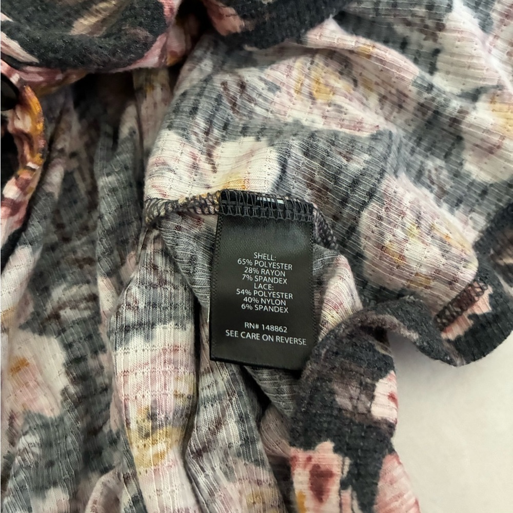 WAS $26 Torrid gray floral top - Picture 8 of 8